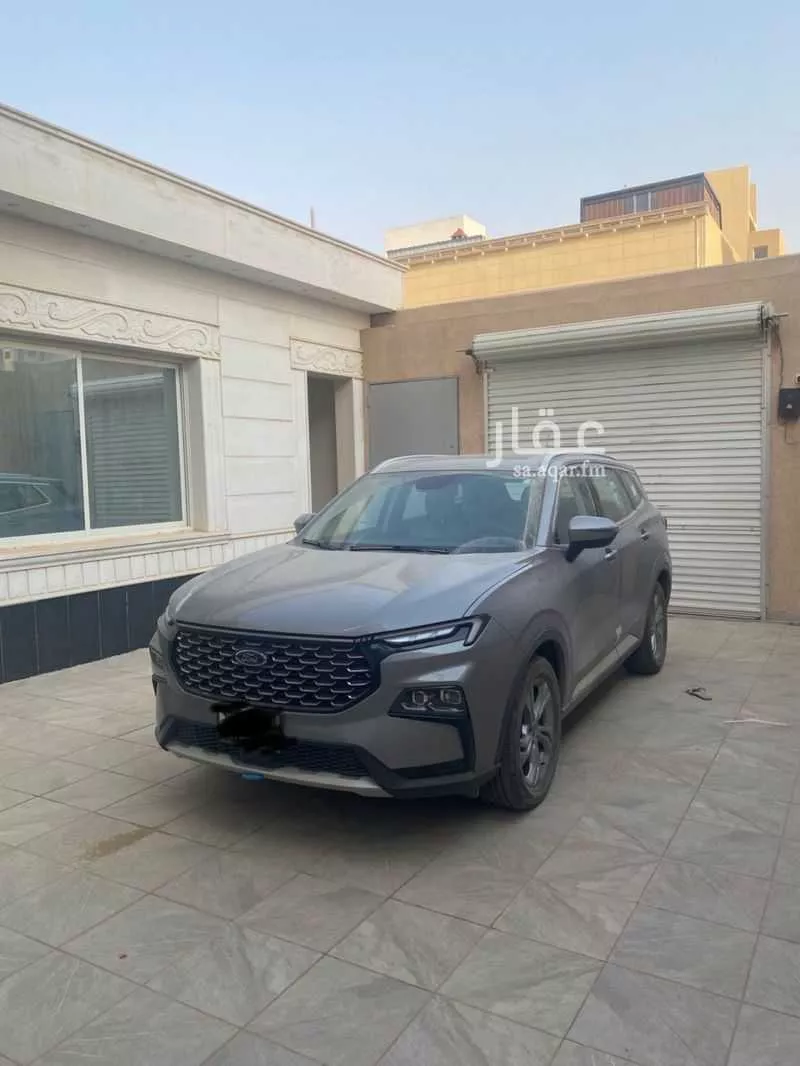 7 bedroom apartment in Al Rimal 4