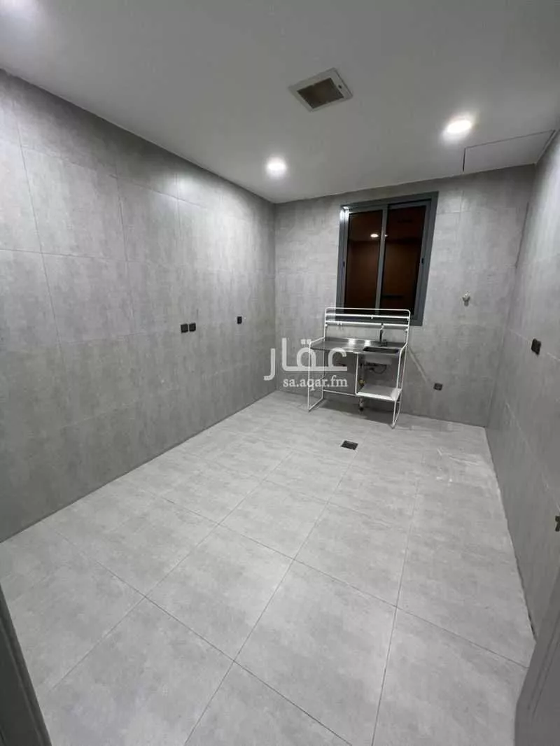 شقة 5 غرف في القادسية 3