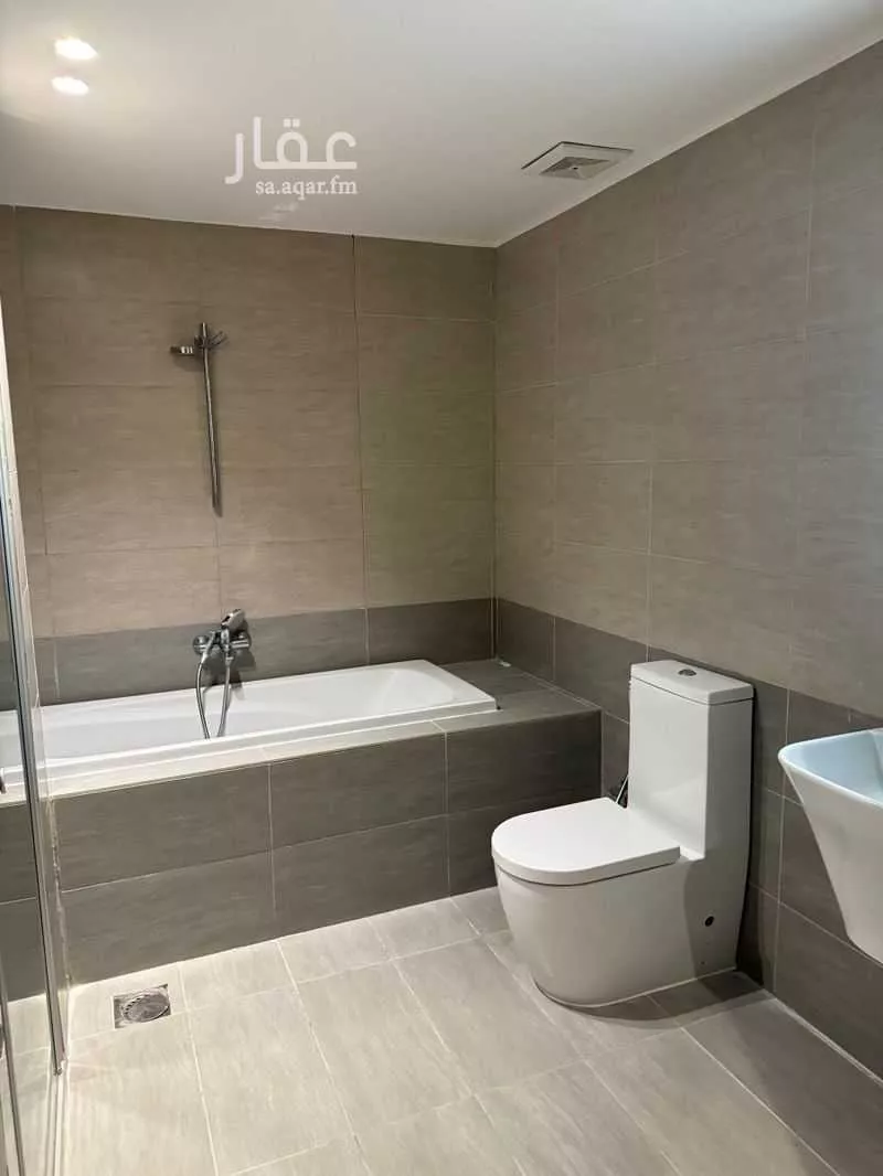 4 bedroom apartment in Al Olaya, Eastern Province 4