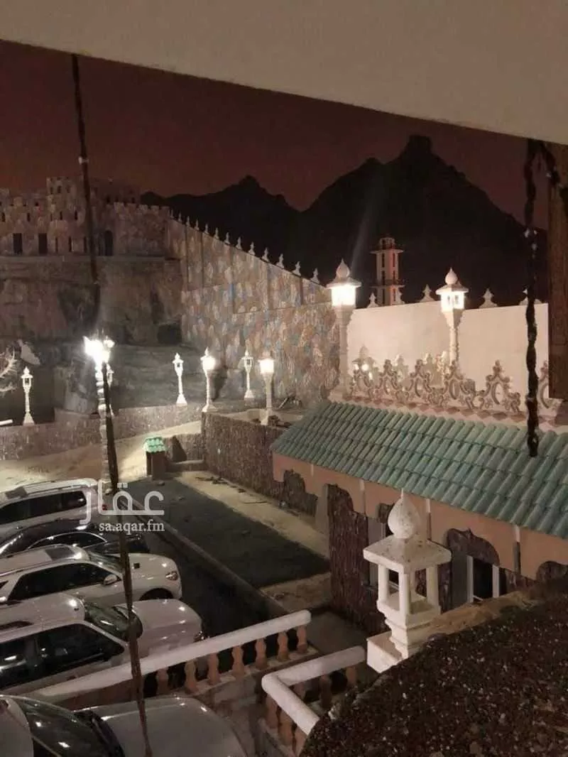 825 sqm building in Al Adl 3