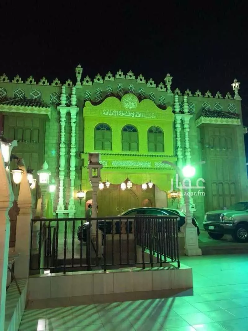 عمارة 825 م² في العدل