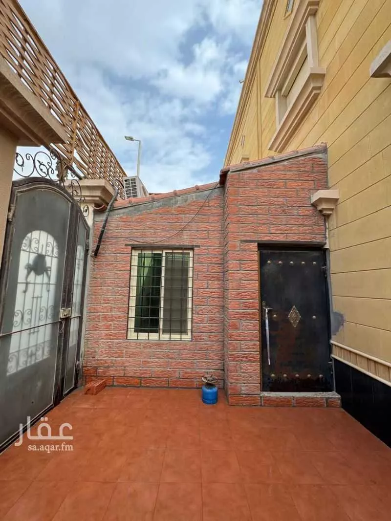 فيلا 10 غرف في ضاحية الملك فهد 2