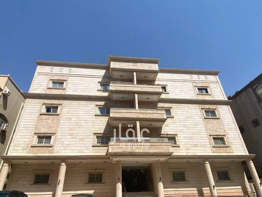 شقة 5 غرف في الروضة 1