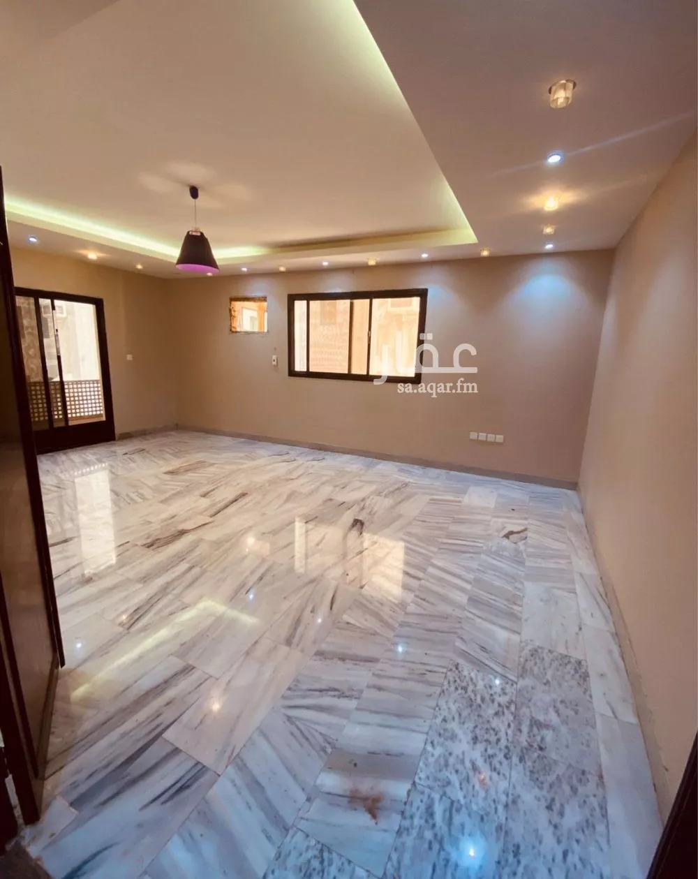 4 bedroom building in Al Sharafiyah, Jeddah 10
