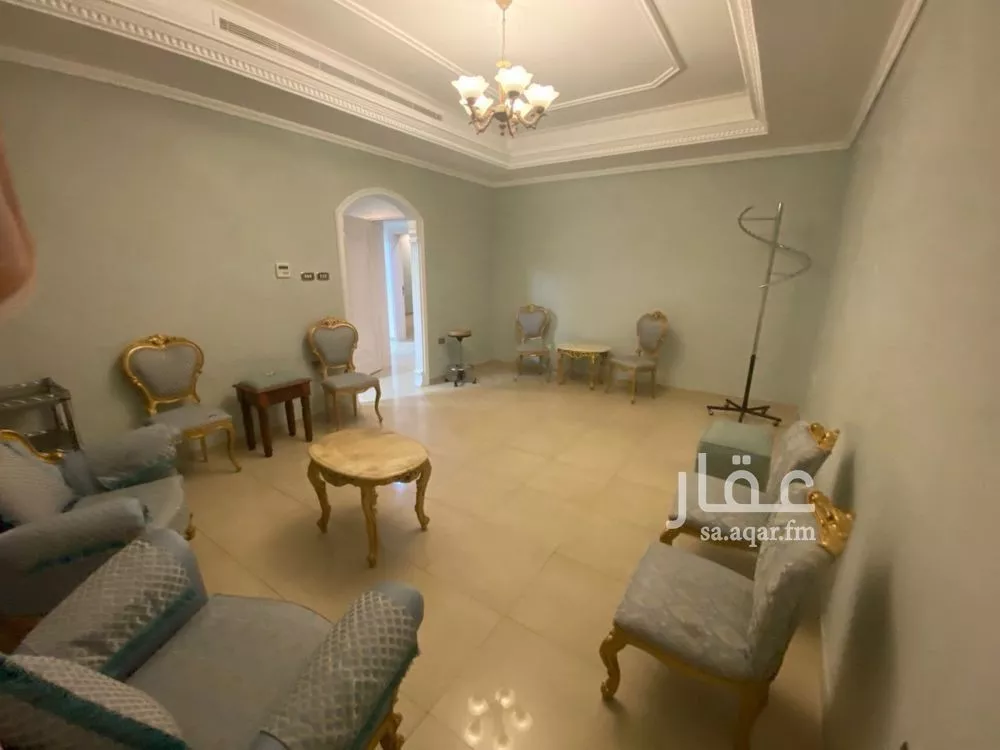 شقة 5 غرف في الروضة 1