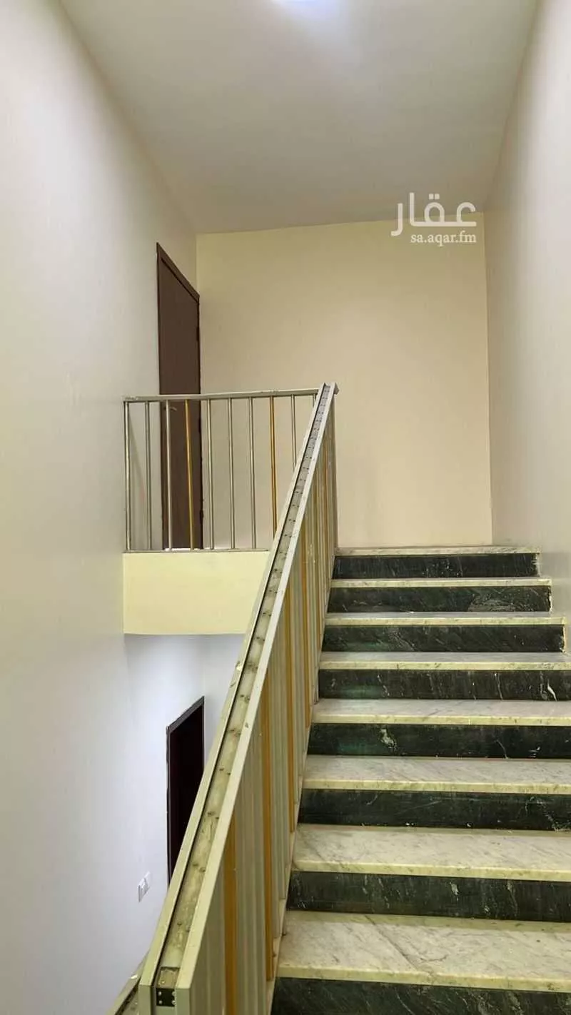 عمارة 162 م² في الثقبة 2