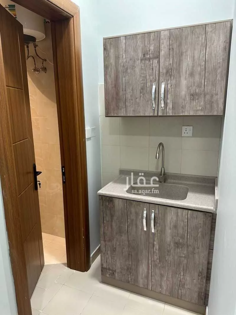 عمارة 162 م² في الثقبة 4