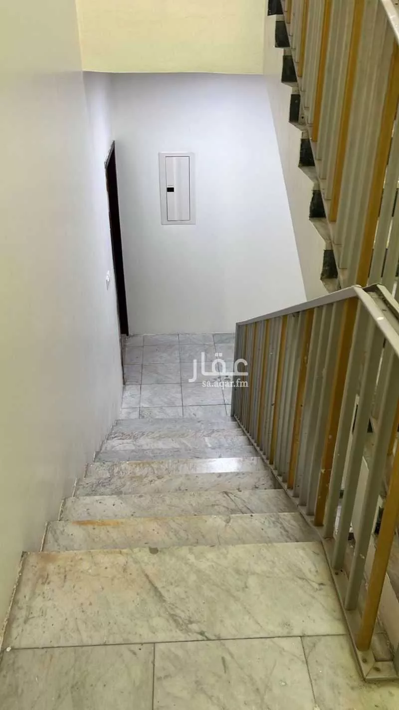 عمارة 162 م² في الثقبة 3