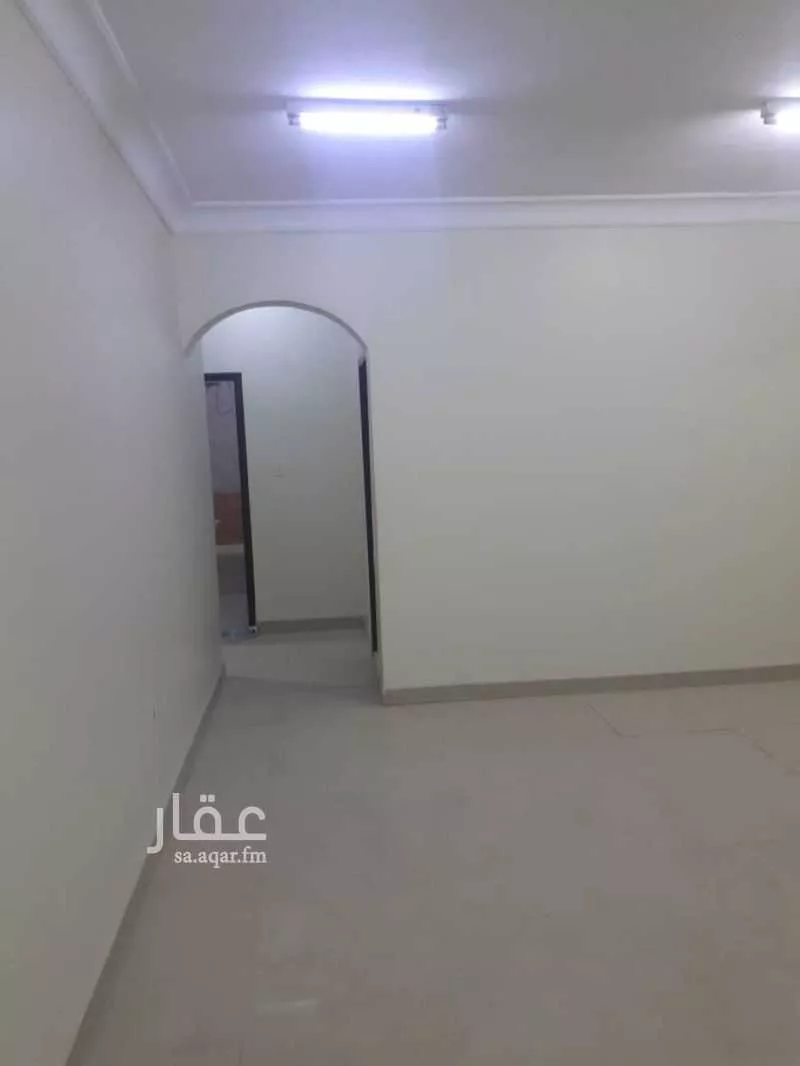 عمارة 325 م² في الثقبة 4