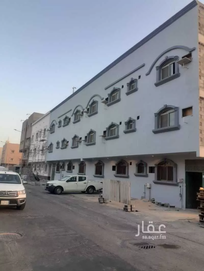 عمارة 325 م² في الثقبة 1