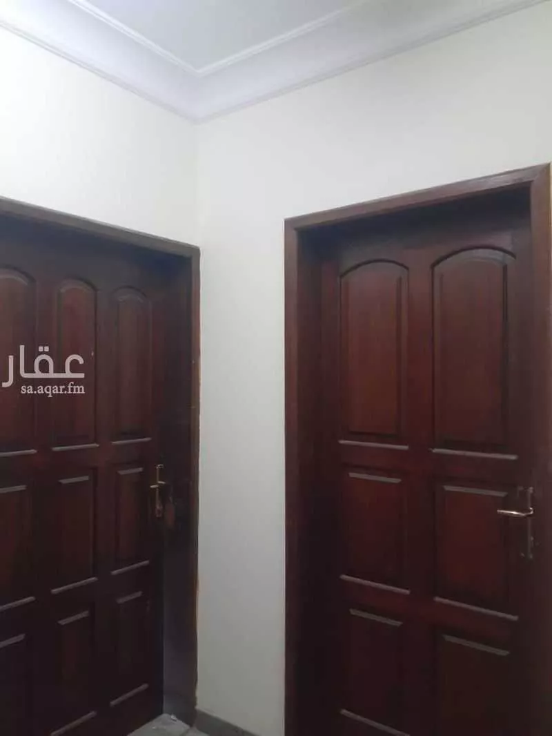 عمارة 325 م² في الثقبة 5