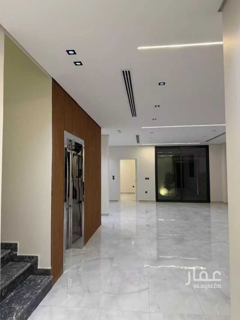 فيلا 5 غرف في السيف 5