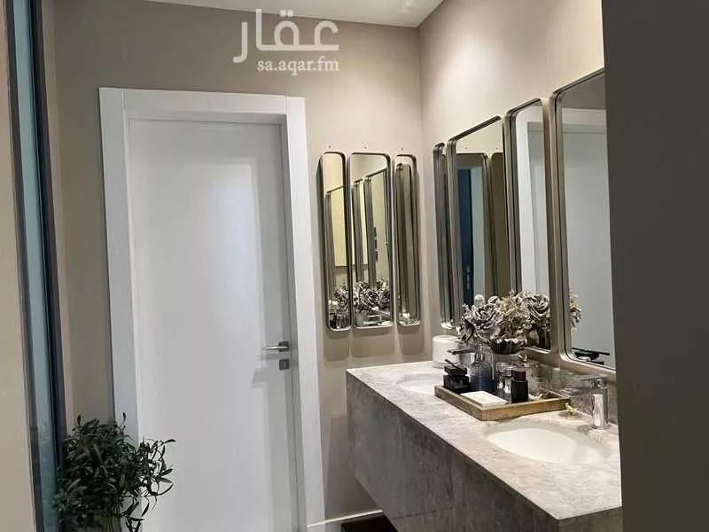 فيلا 6 غرف في العارض 2