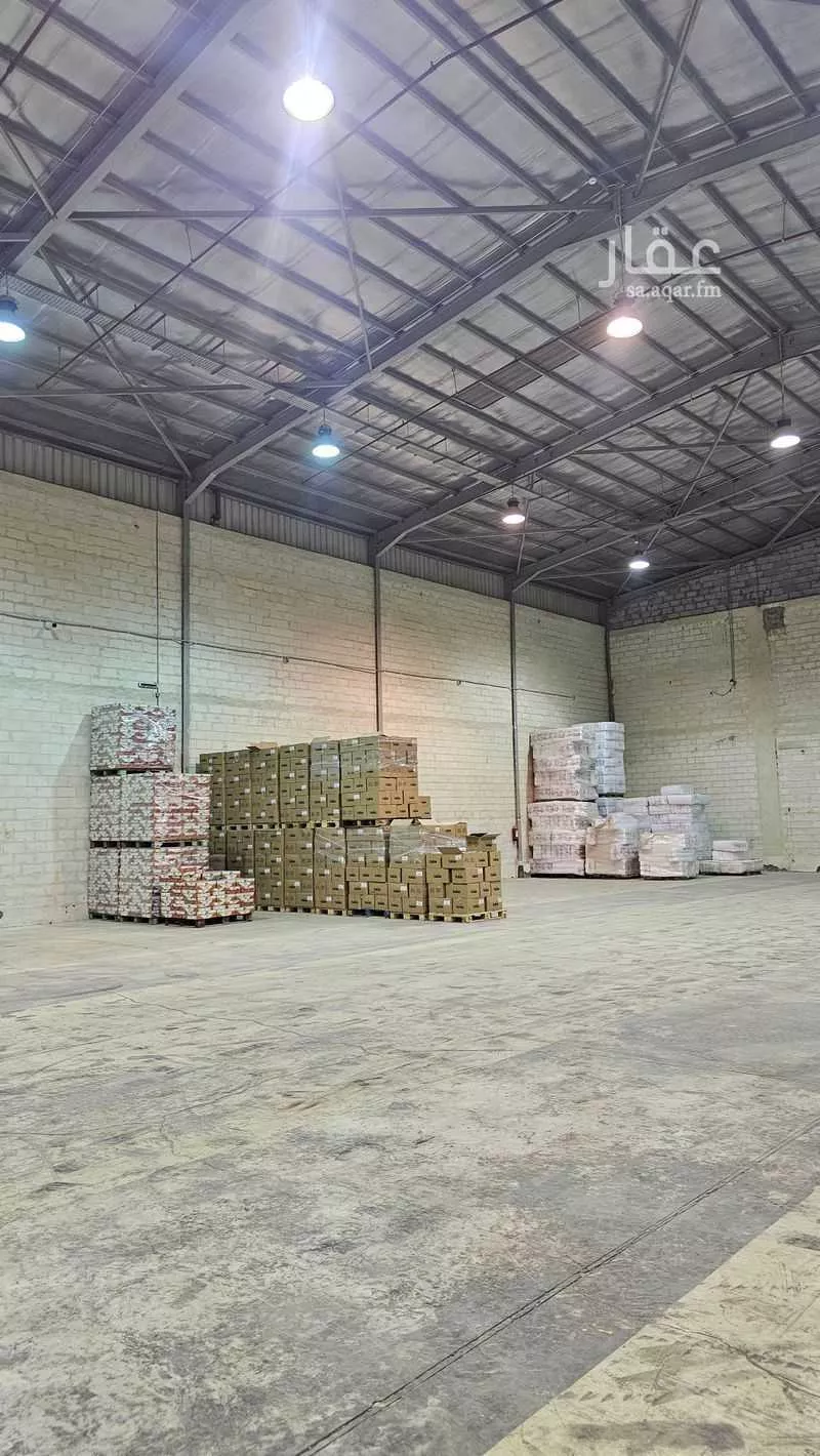 1710 sqm warehouse in Al Aziziyah 1