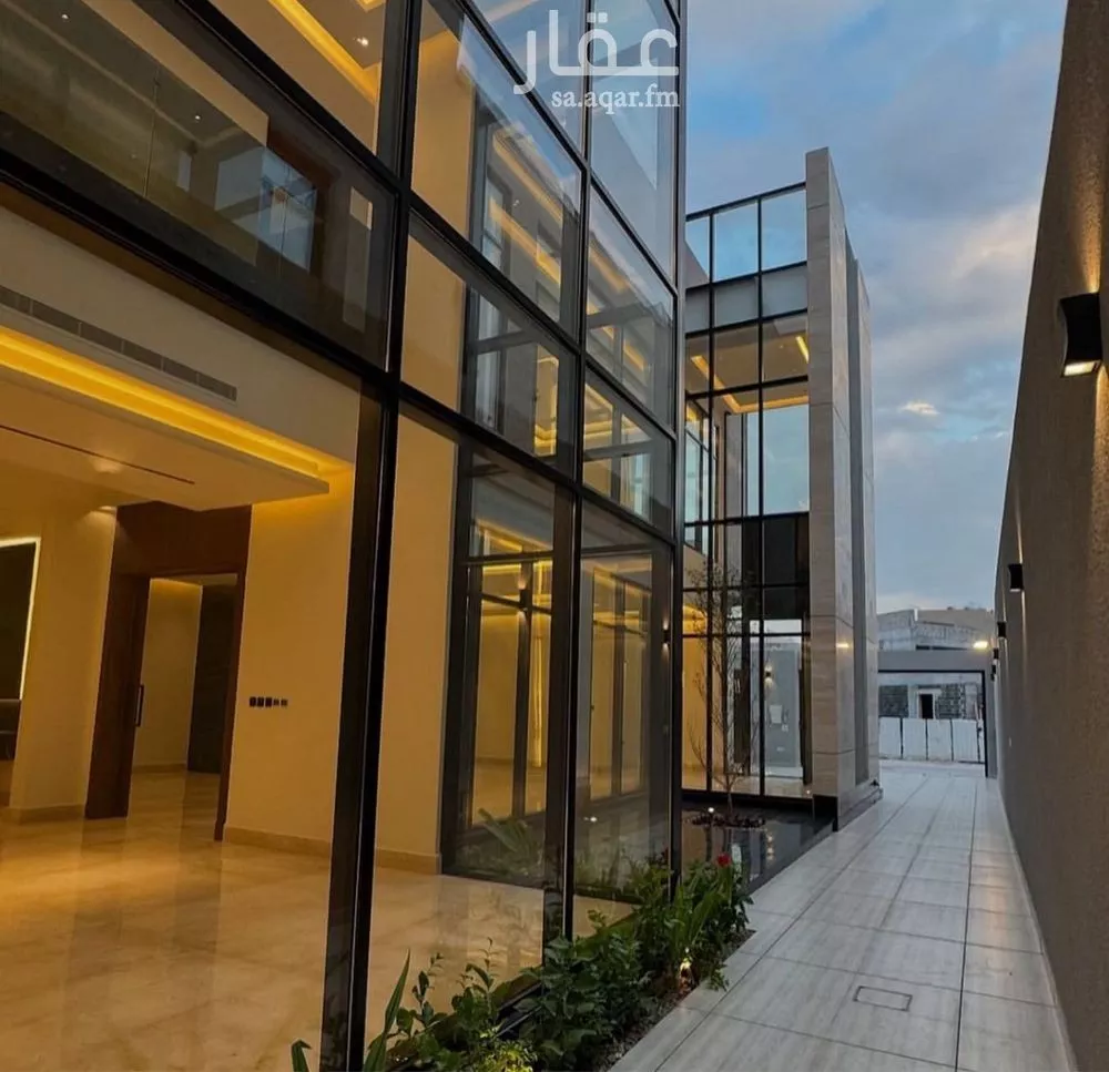 فيلا 6 غرف في الملقا 1