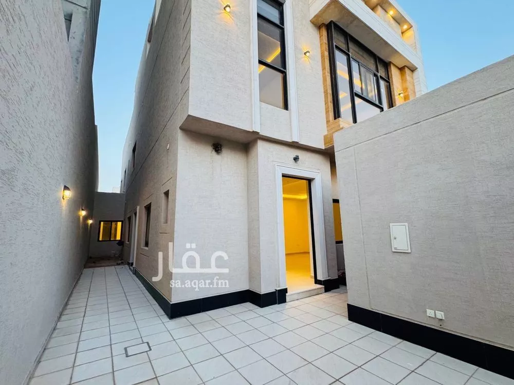 4 bedroom villa in Al Narjis 1
