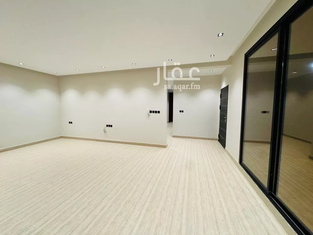 3 bedroom floor in Al Aridh 4