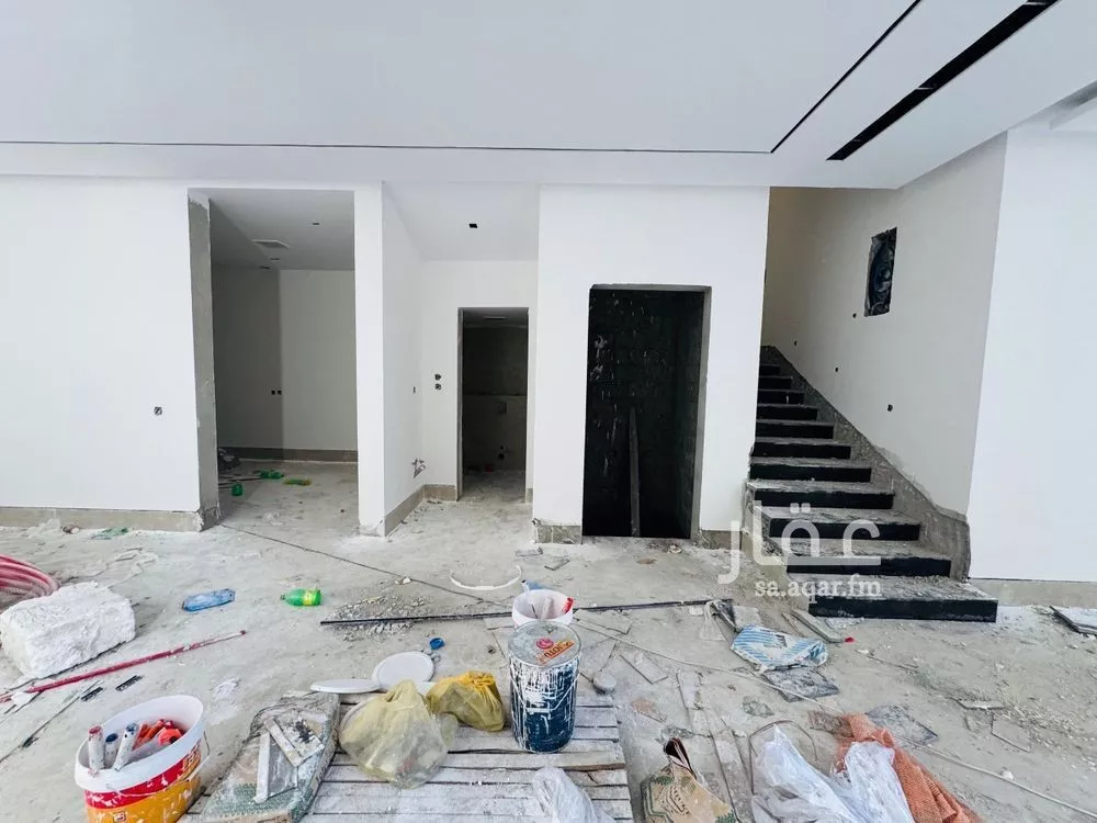 فيلا 4 غرف في العارض 2