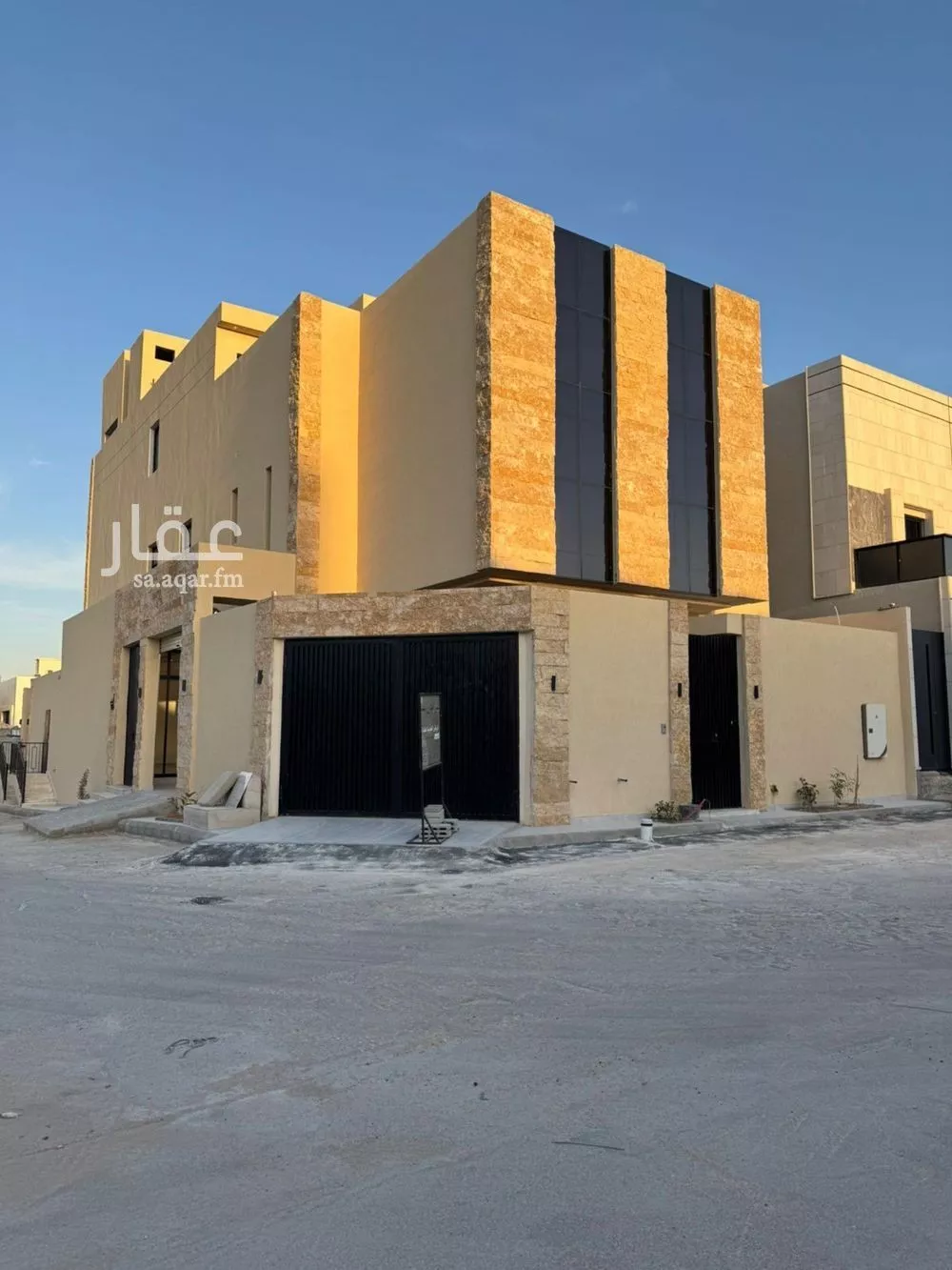 4 bedroom villa in Al Narjis 1