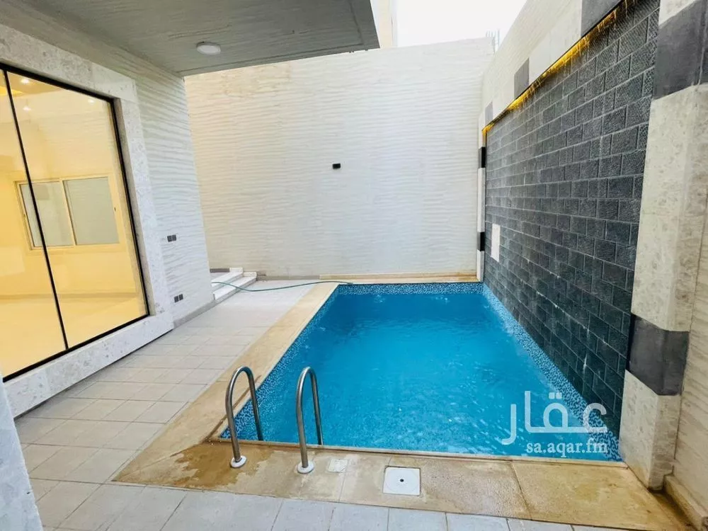 فيلا 4 غرف في العارض 1