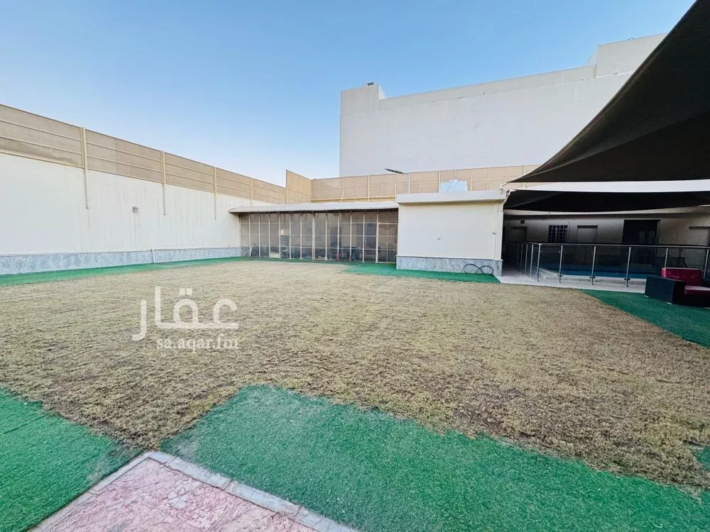 أرض 805 م² في العارض 5