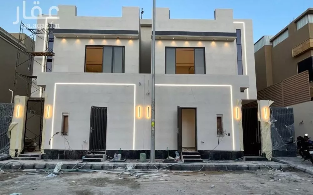 فيلا 4 غرف في العارض 2