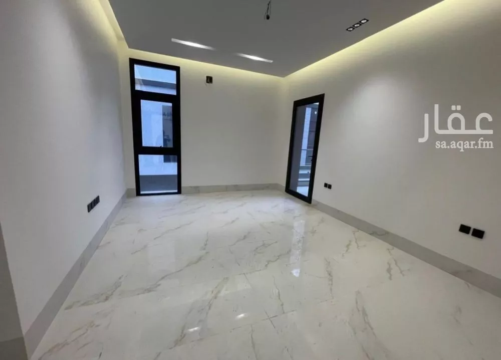 فيلا 5 غرف في العارض 5