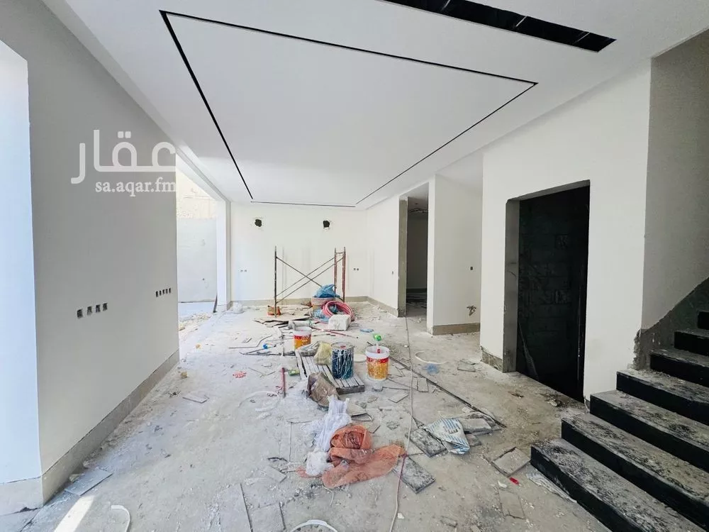 فيلا 4 غرف في العارض 5