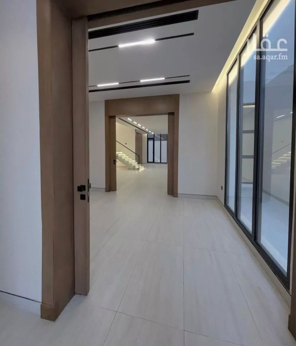 فيلا 4 غرف في العارض 3