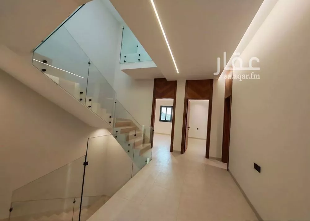 فيلا 4 غرف في العارض 1