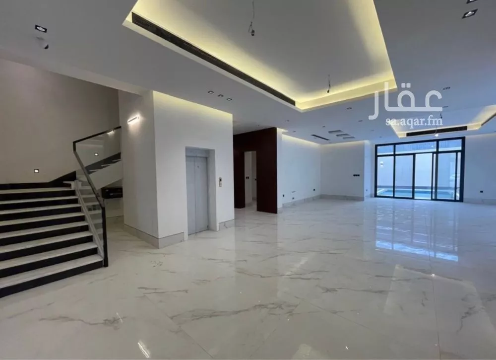 فيلا 5 غرف في العارض 4