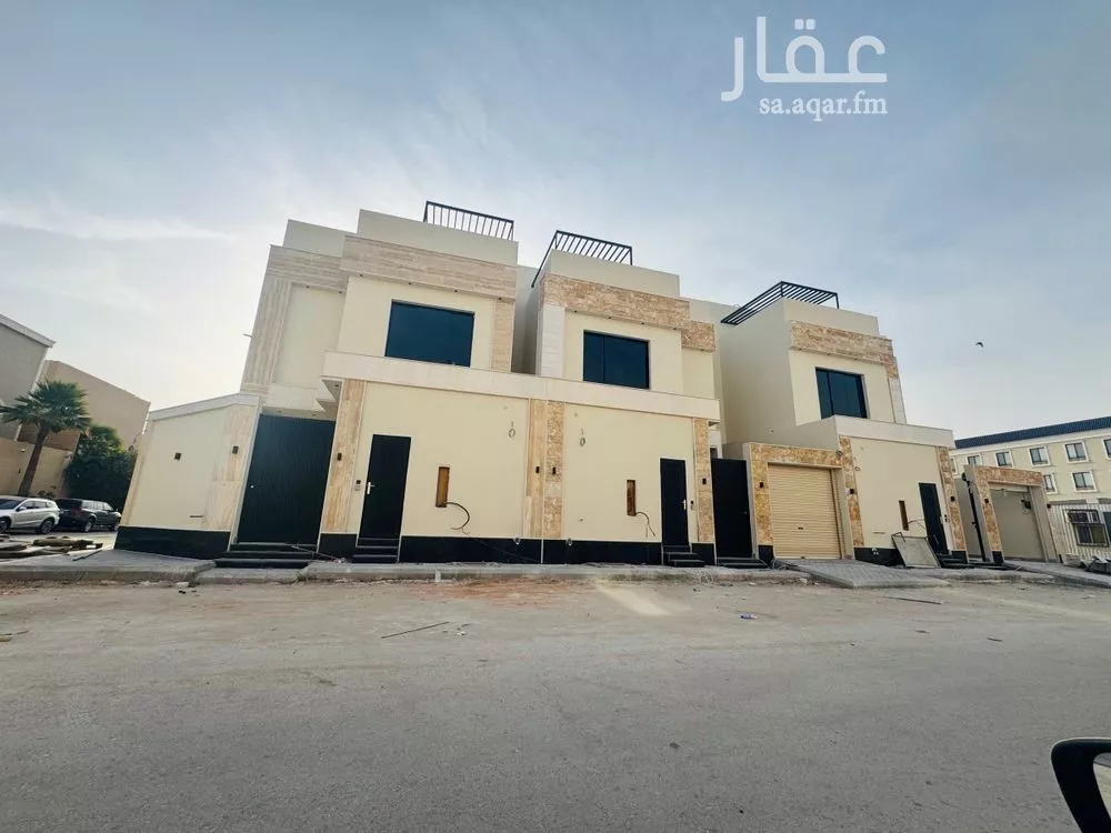 فيلا 4 غرف في العارض 5