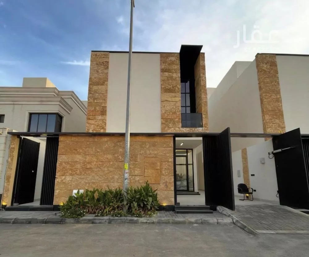 فيلا 4 غرف في العارض 2