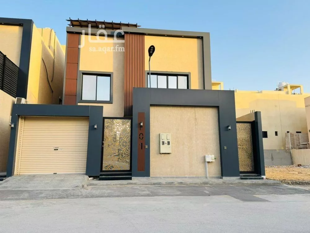 فيلا 8 غرف في العارض 1