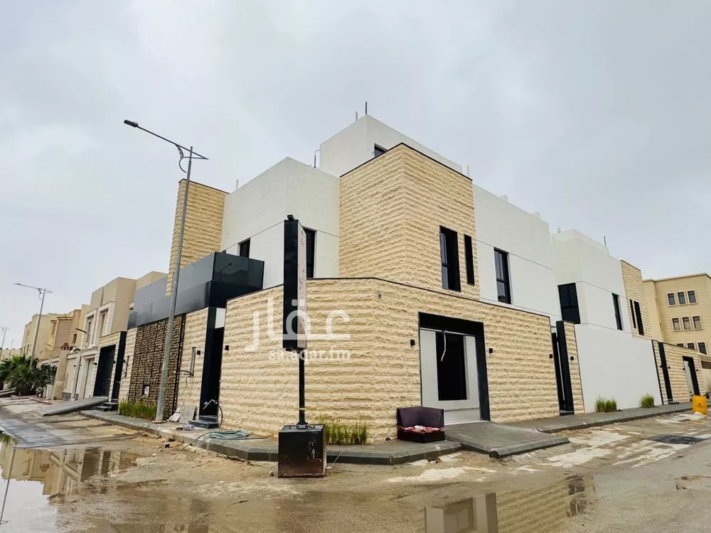 فيلا 4 غرف في العارض 1