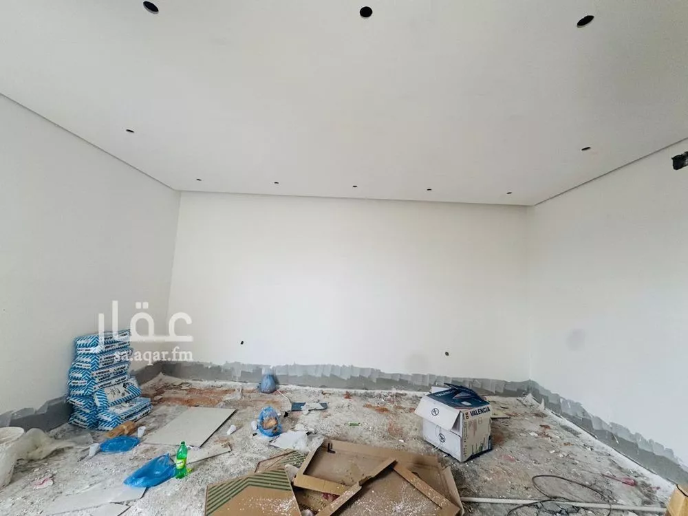 4 bedroom villa in Al Aridh 2