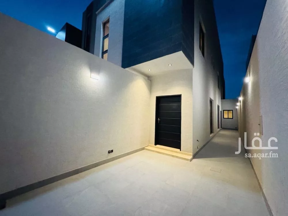 3 bedroom floor in Al Aridh 5