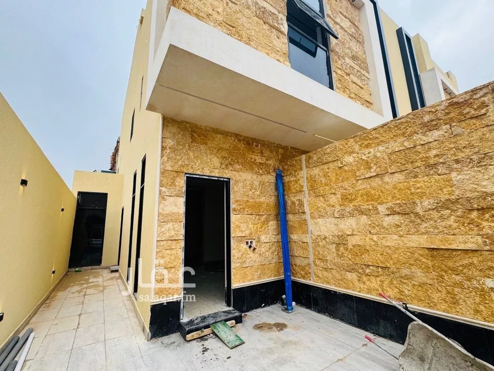 3 bedroom villa in Al Aridh, Riyadh 10