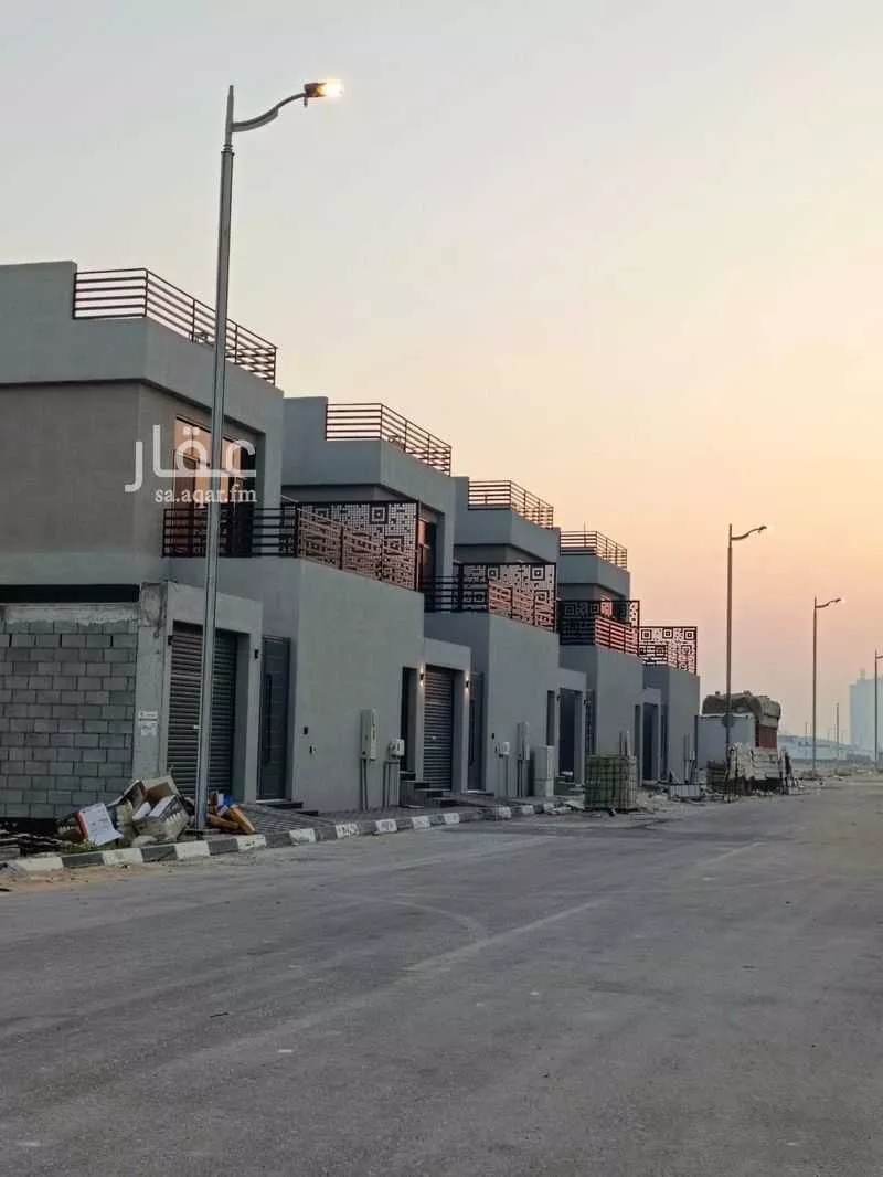 فيلا 6 غرف في السيف 1