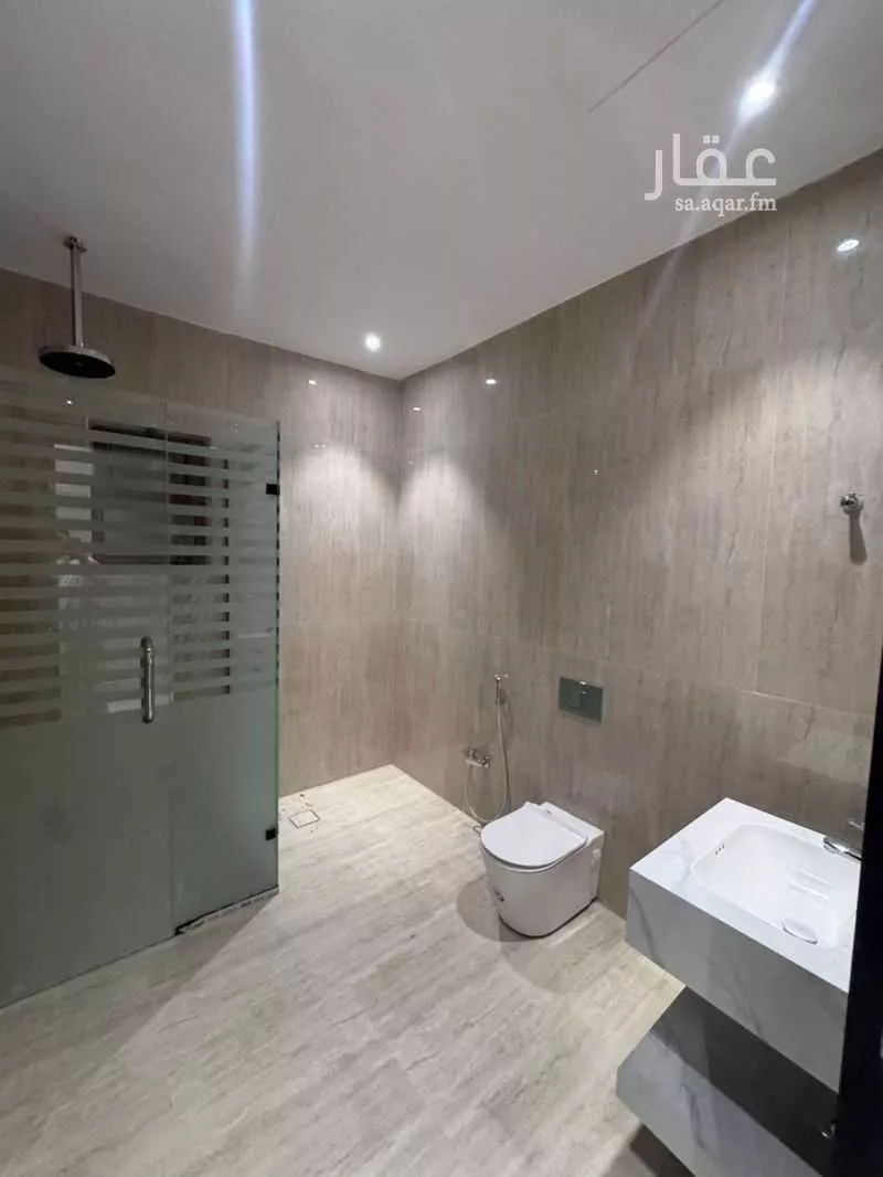 فيلا 5 غرف في الملقا 3