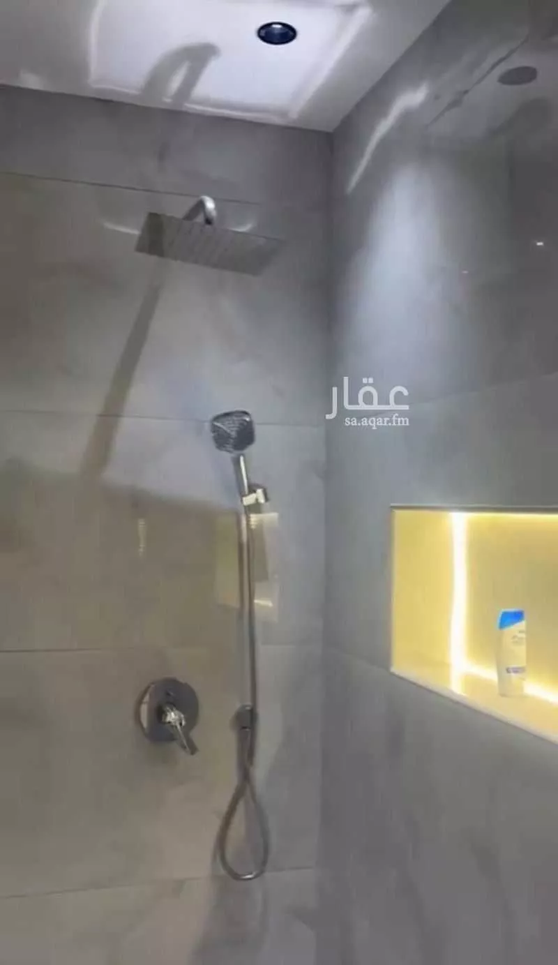 4 bedroom apartment in Al Aziziyah 3