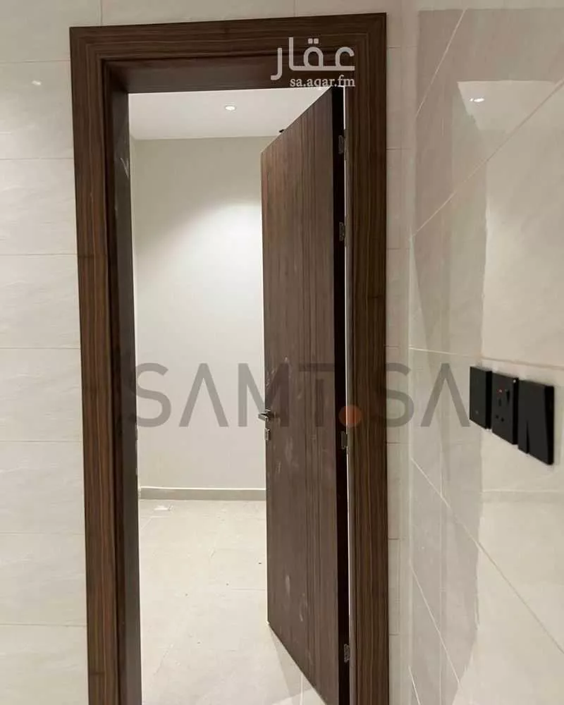 شقة 5 غرف في الريان 4