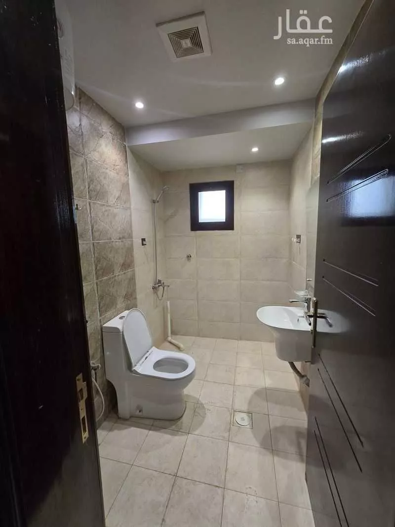 4 bedroom apartment in Al Rawabi, Madinah 6