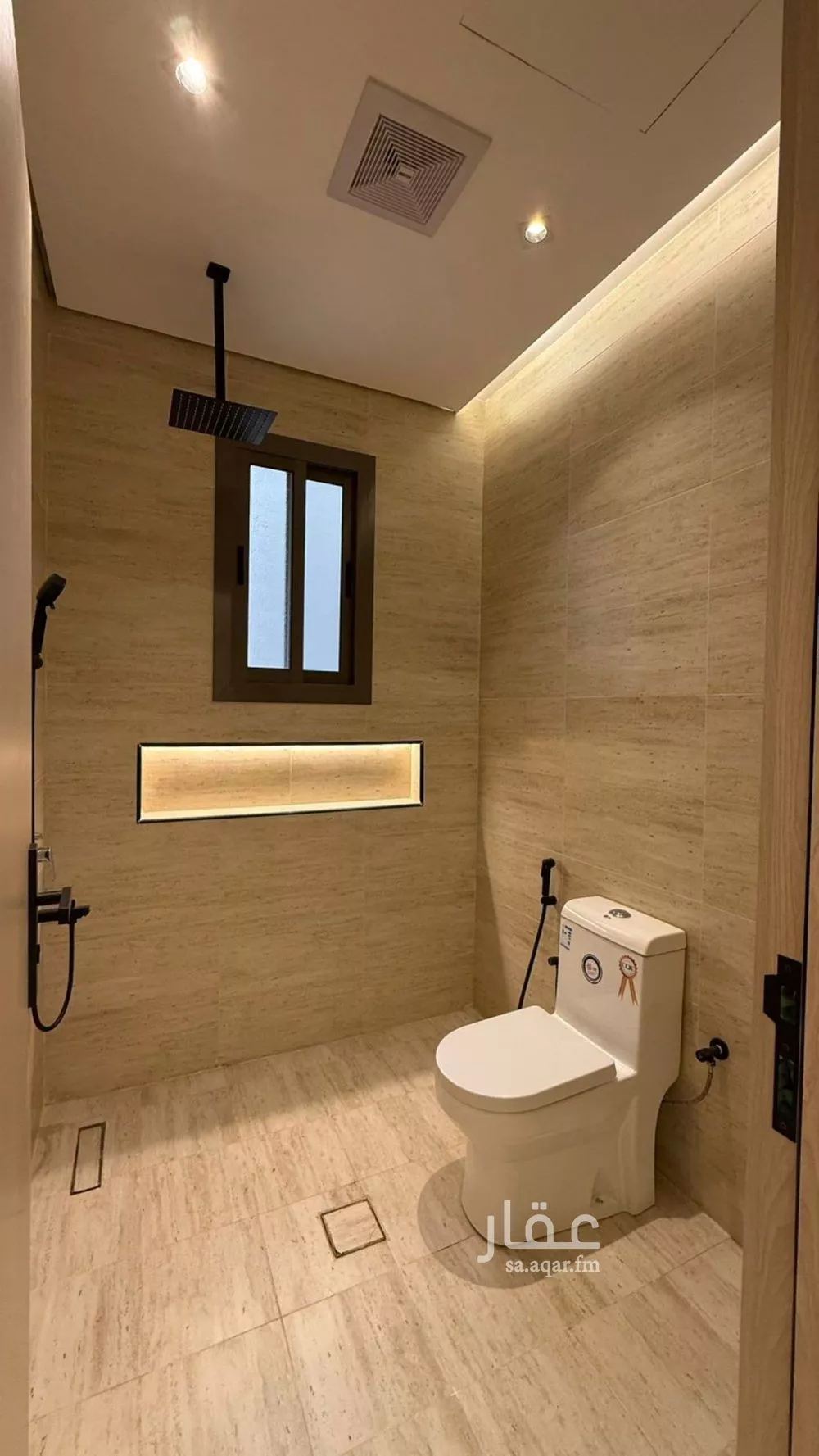 5 bedroom apartment in King Fahd 3