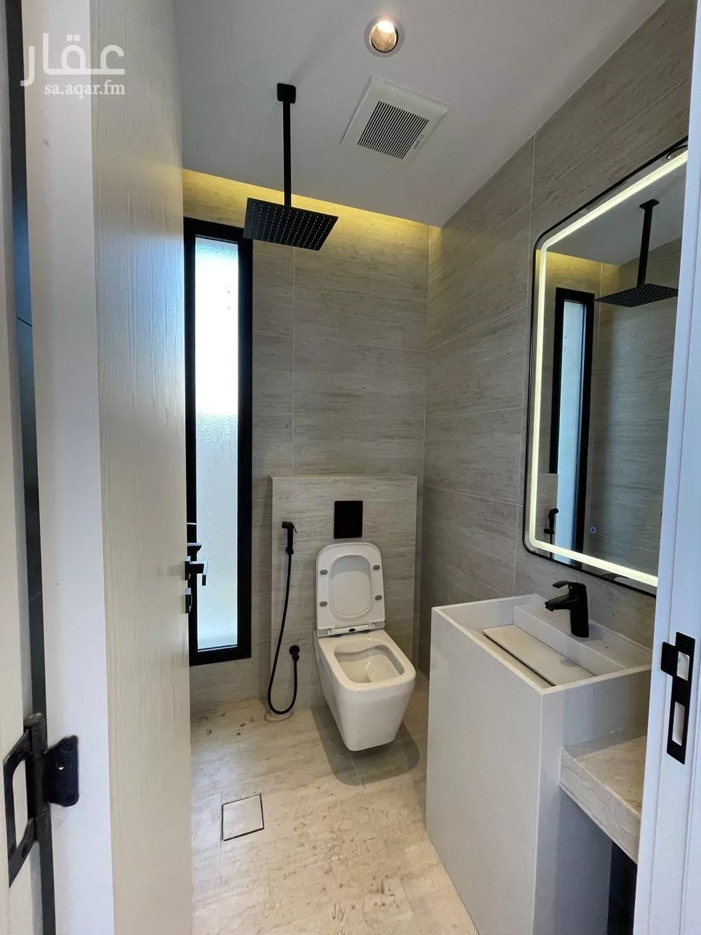 5 bedroom apartment in Batha Quraysh 2