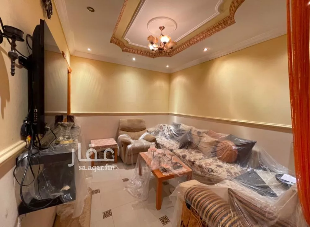 شقة 3 غرف في بطحاء قريش 5