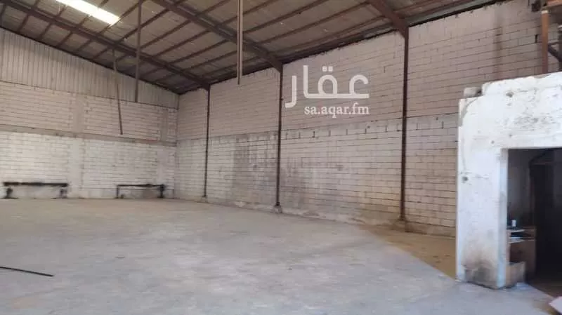 مستودع 12490 م² في المشاعل 3