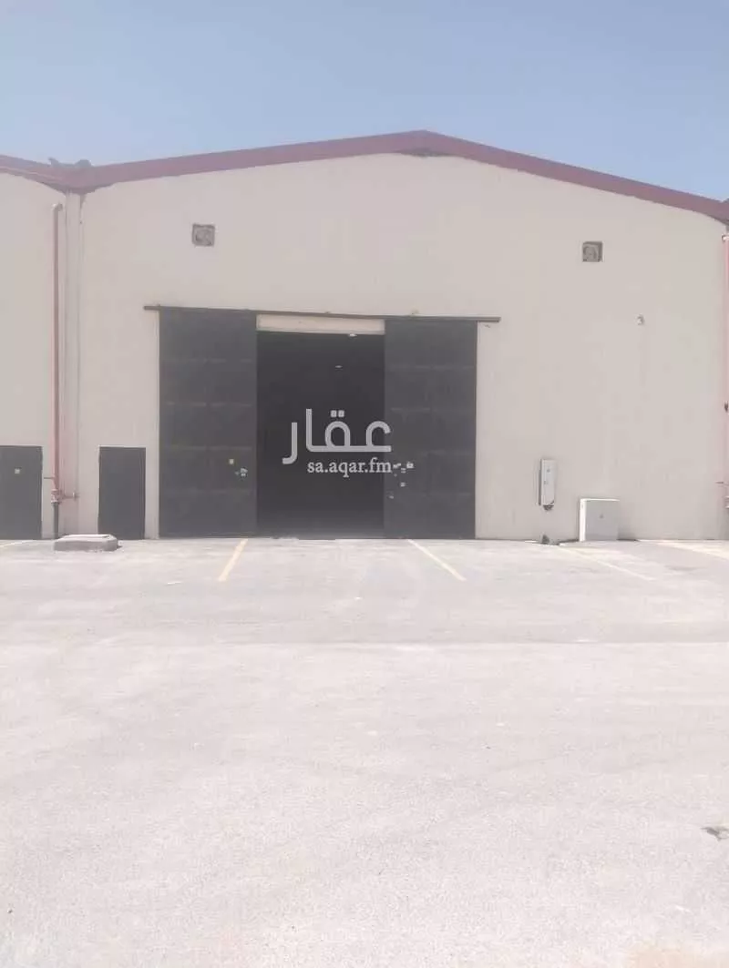 مستودع 12750 م² في طيبة 3