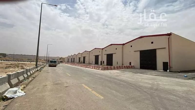 مستودع 12750 م² في طيبة 1