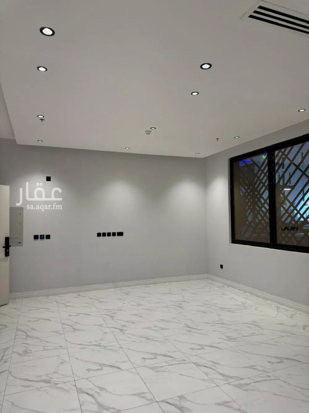 شقة 3 غرف في الملقا 2